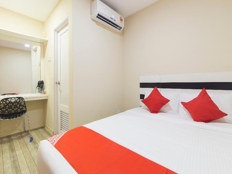 Super Oyo 1145 Lea Guest House & Cafe Lukut Exterior photo